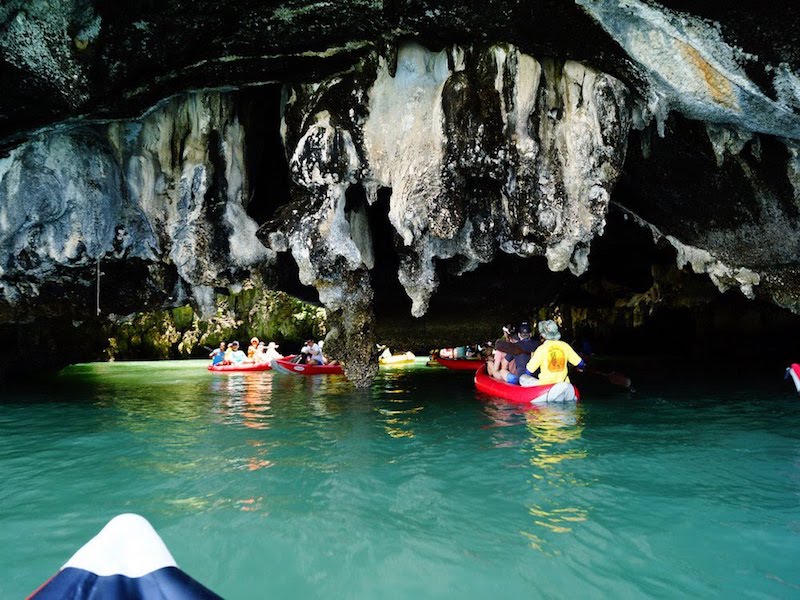 Phang Nga Bay Kayaking and Sightseeing Tour at Hong and James Bond Island by Cruiser Boat from Khao Lak - Joint Tour